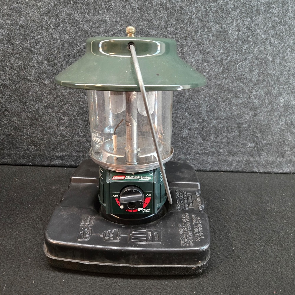 Vintage Coleman 5154B700 Electronic Ignition Propane Lantern w/‎ Red Case